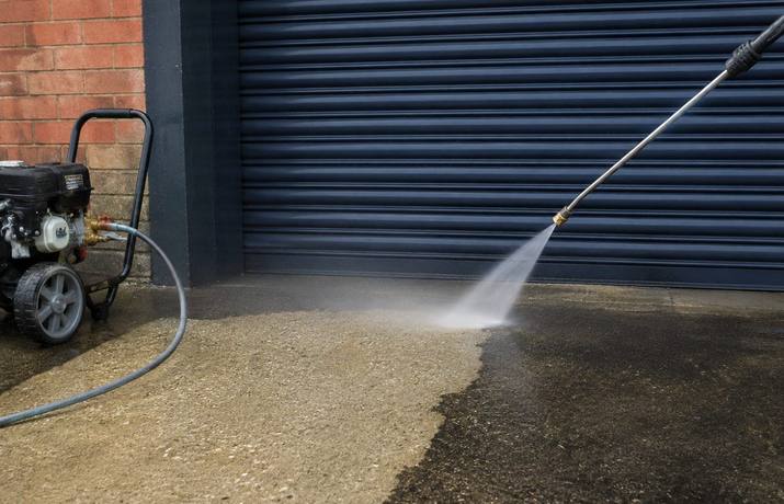 Forecourt pressure washing